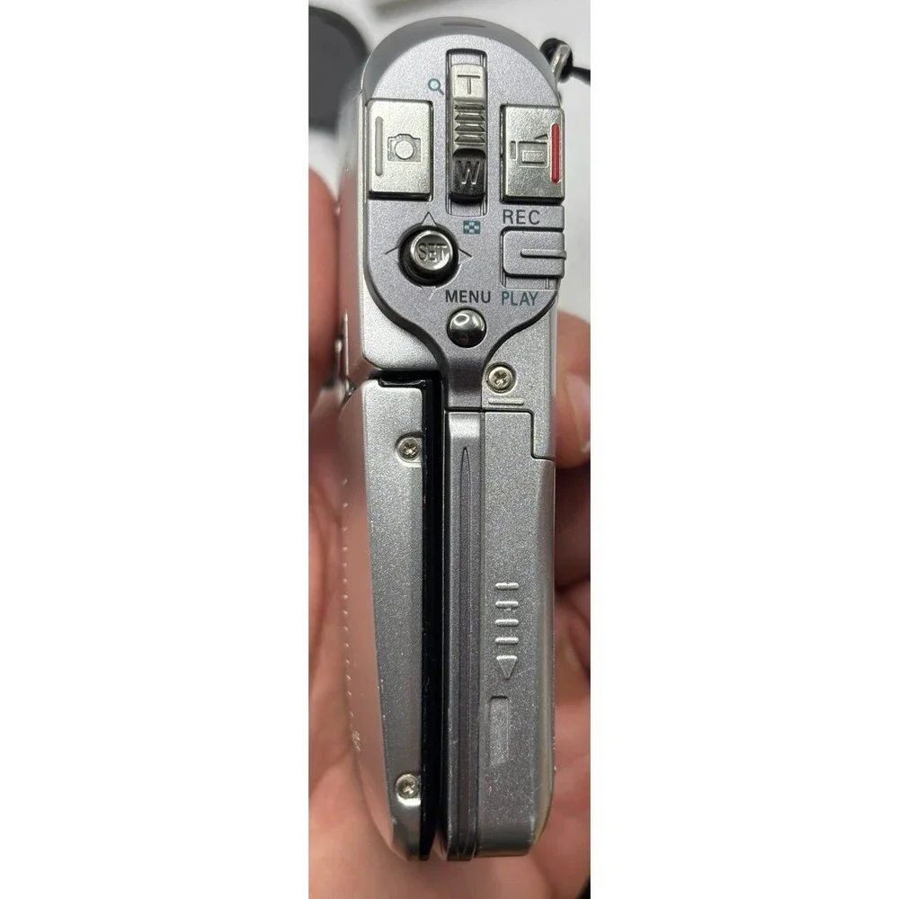 Sanyo Xacti VPC-C5 Digital MP4 Movie Still Camera 5 x Optical Zoom TESTED